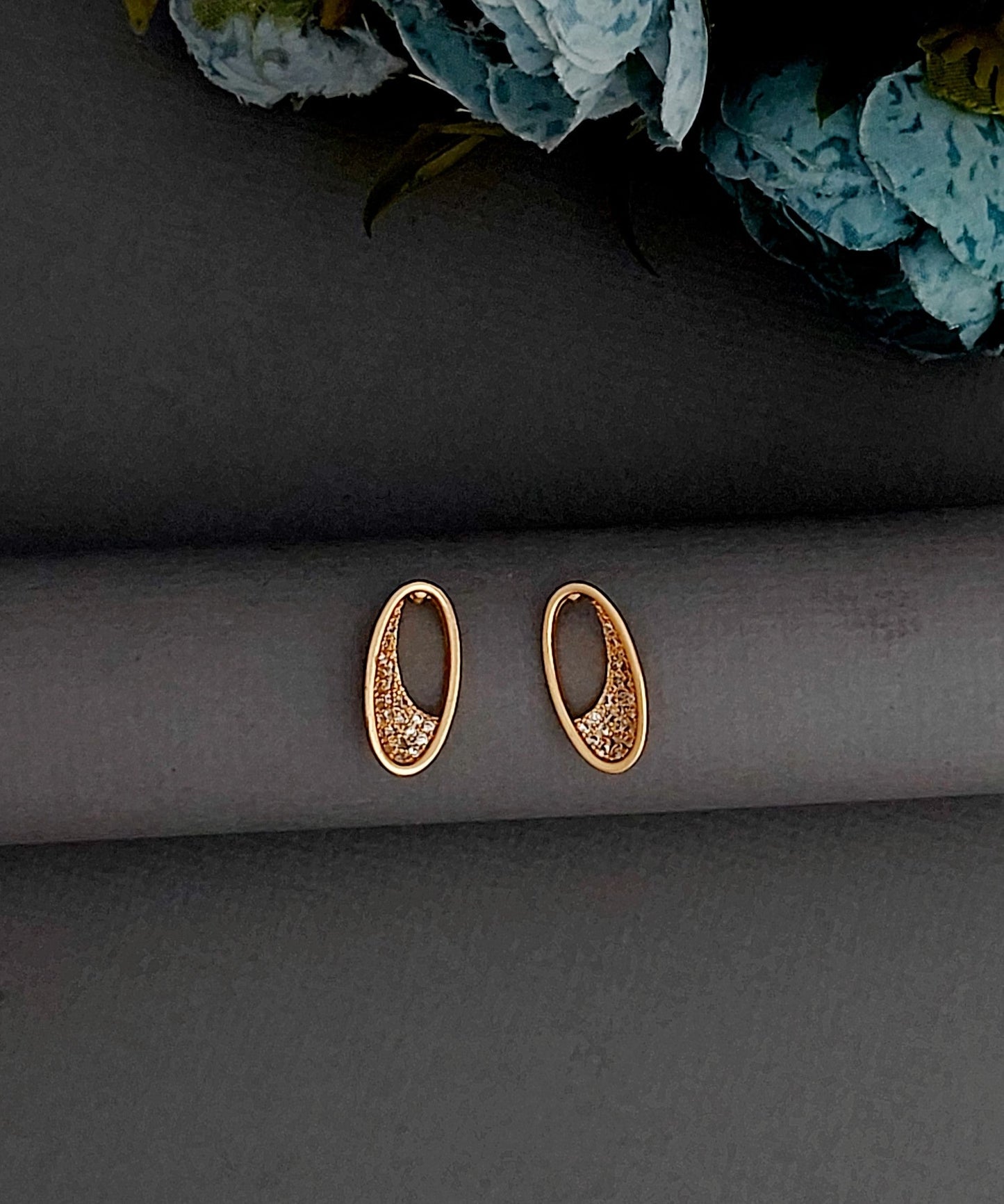 Rosegold earrings,studs,earrings for women,tops for women,latest earring,partywear stud earring