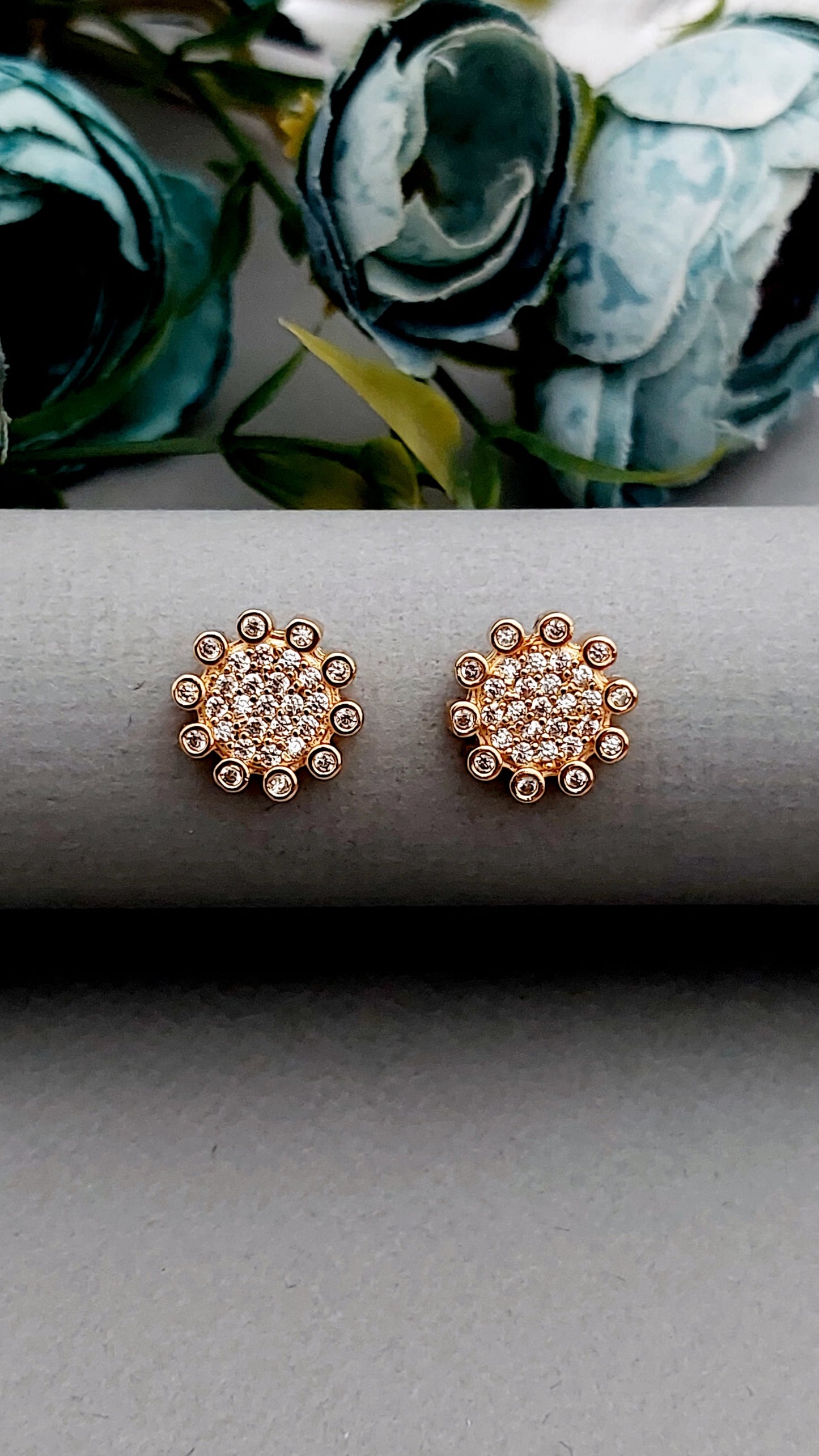 Rosegold earrings,studs,earrings for women,tops for women,latest earring,partywear stud earring