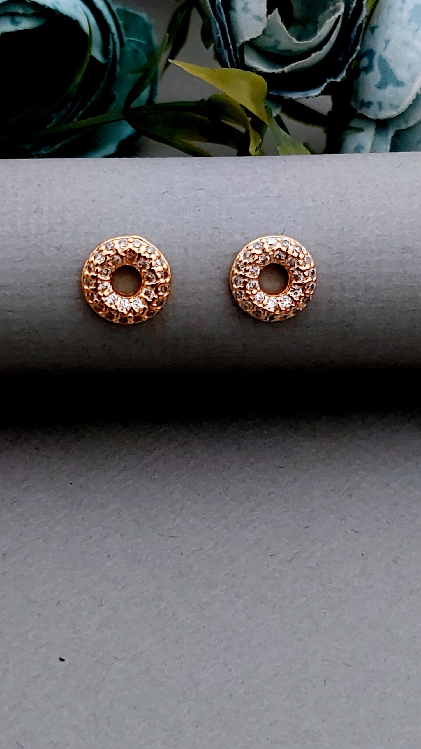 Rosegold earrings,studs,earrings for women,tops for women,latest earring,partywear stud earring