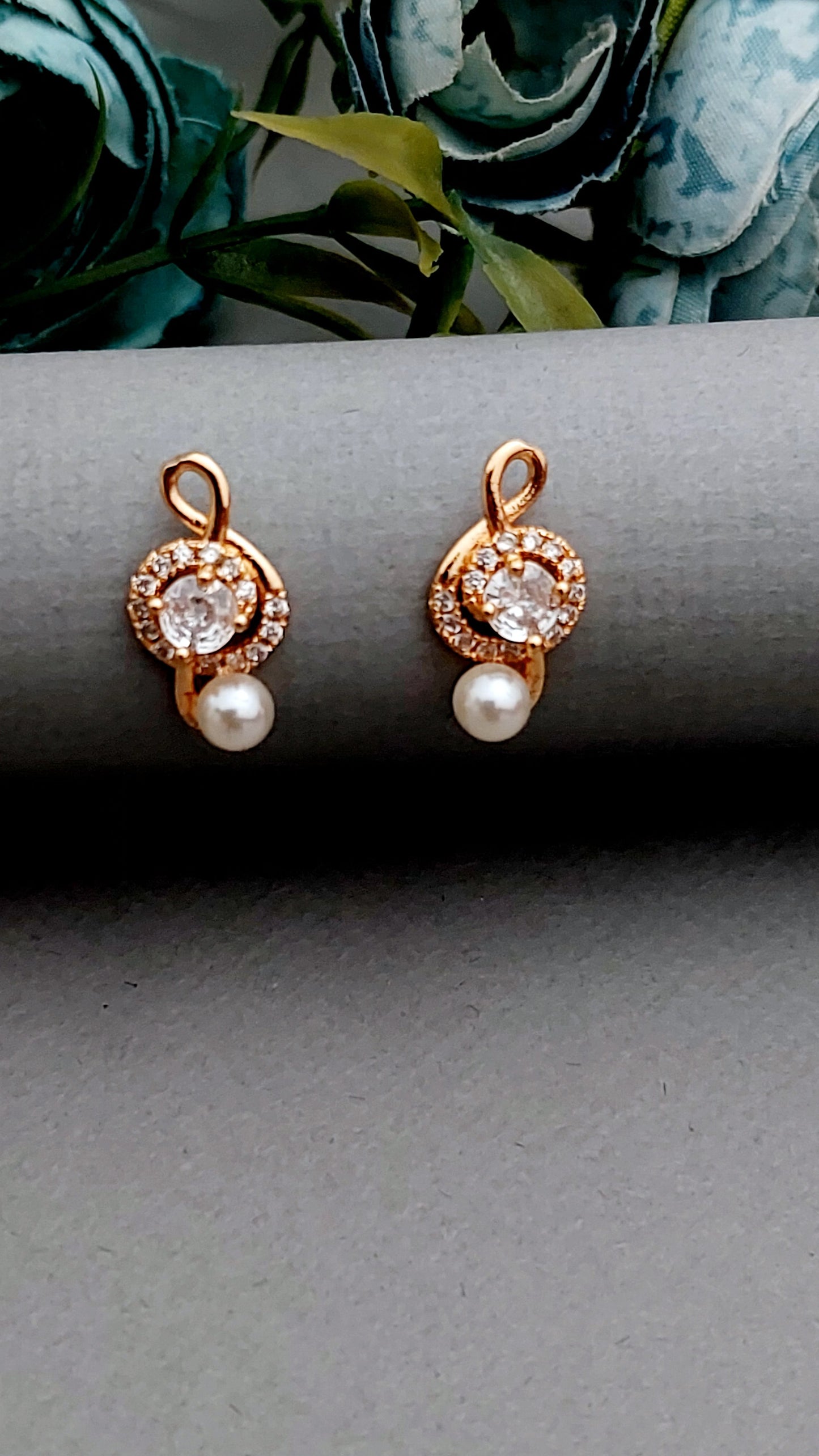 Rosegold earrings,studs,earrings for women,tops for women,latest earring,partywear stud earring
