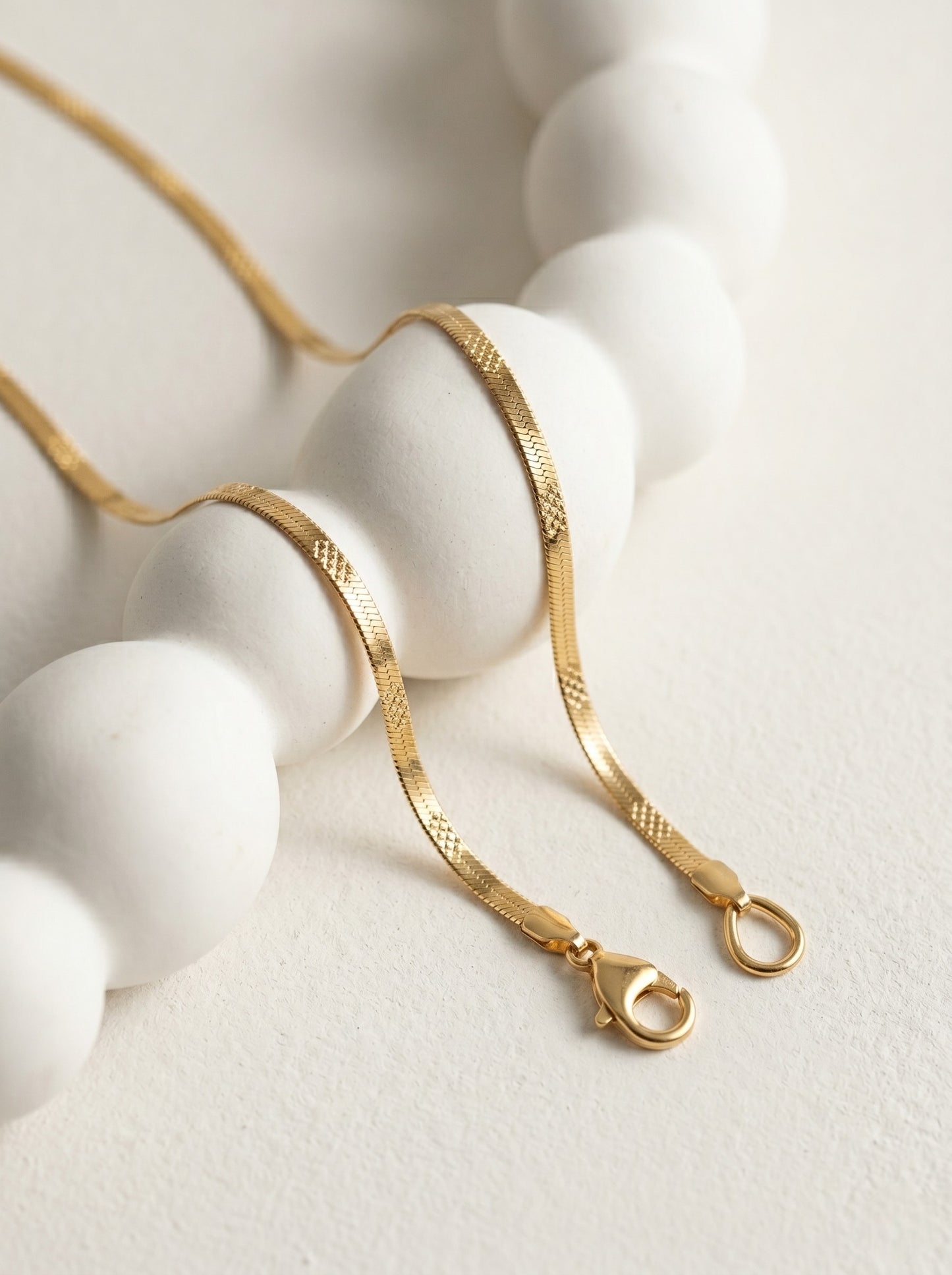Stylish Chain with Secure Lobster Clasp Closure for Women and Girls