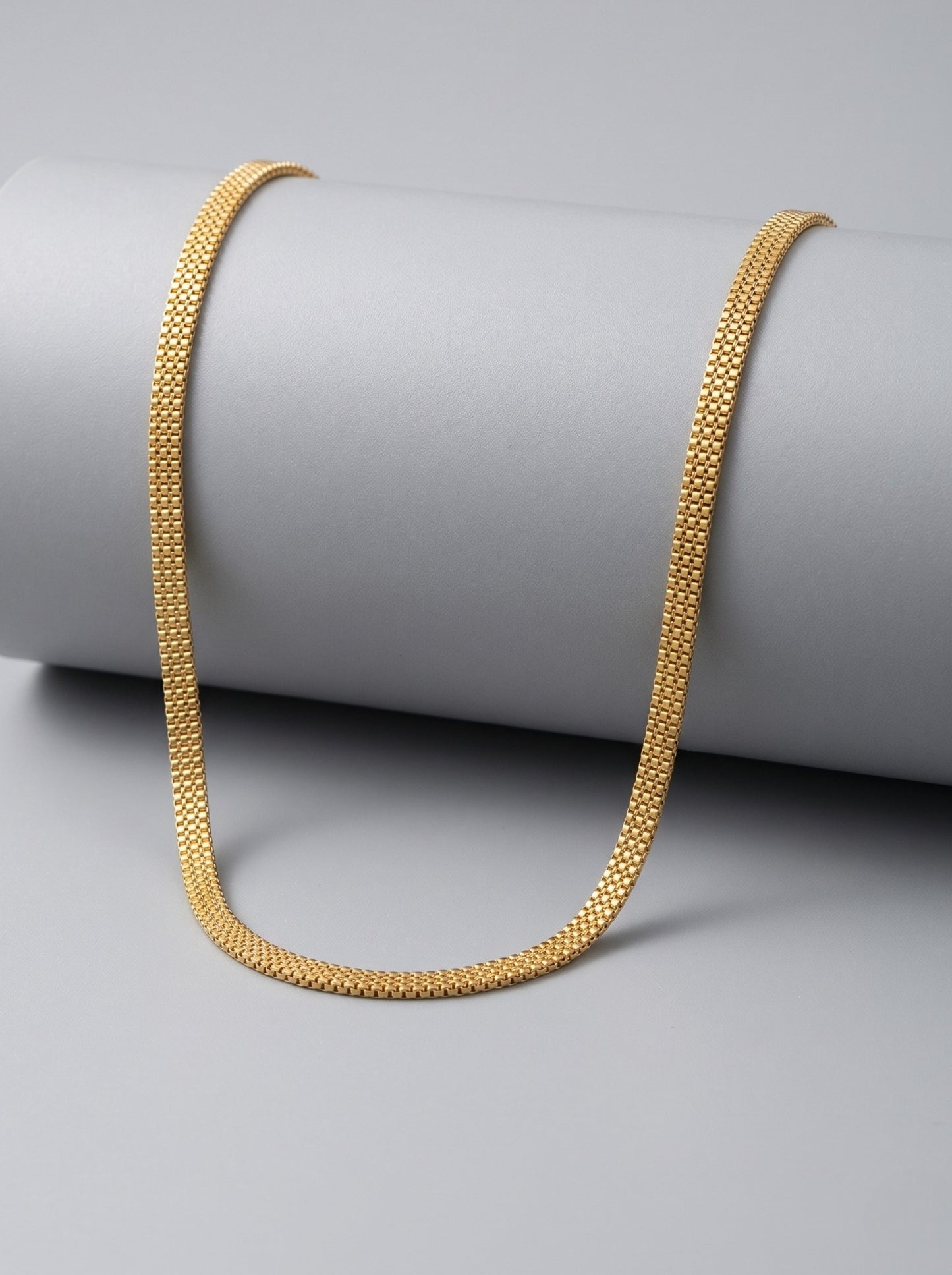 Stylish Chain with Secure Lobster Clasp Closure for Women and Girls