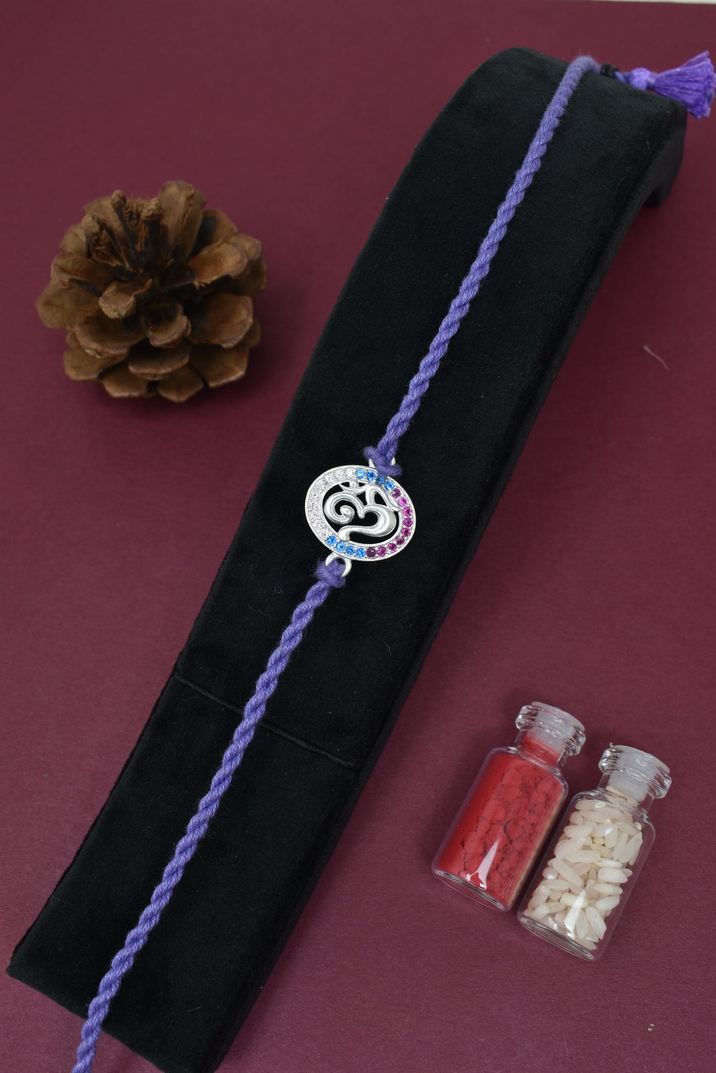 Sacred Whisper – Hari OM Rakhi