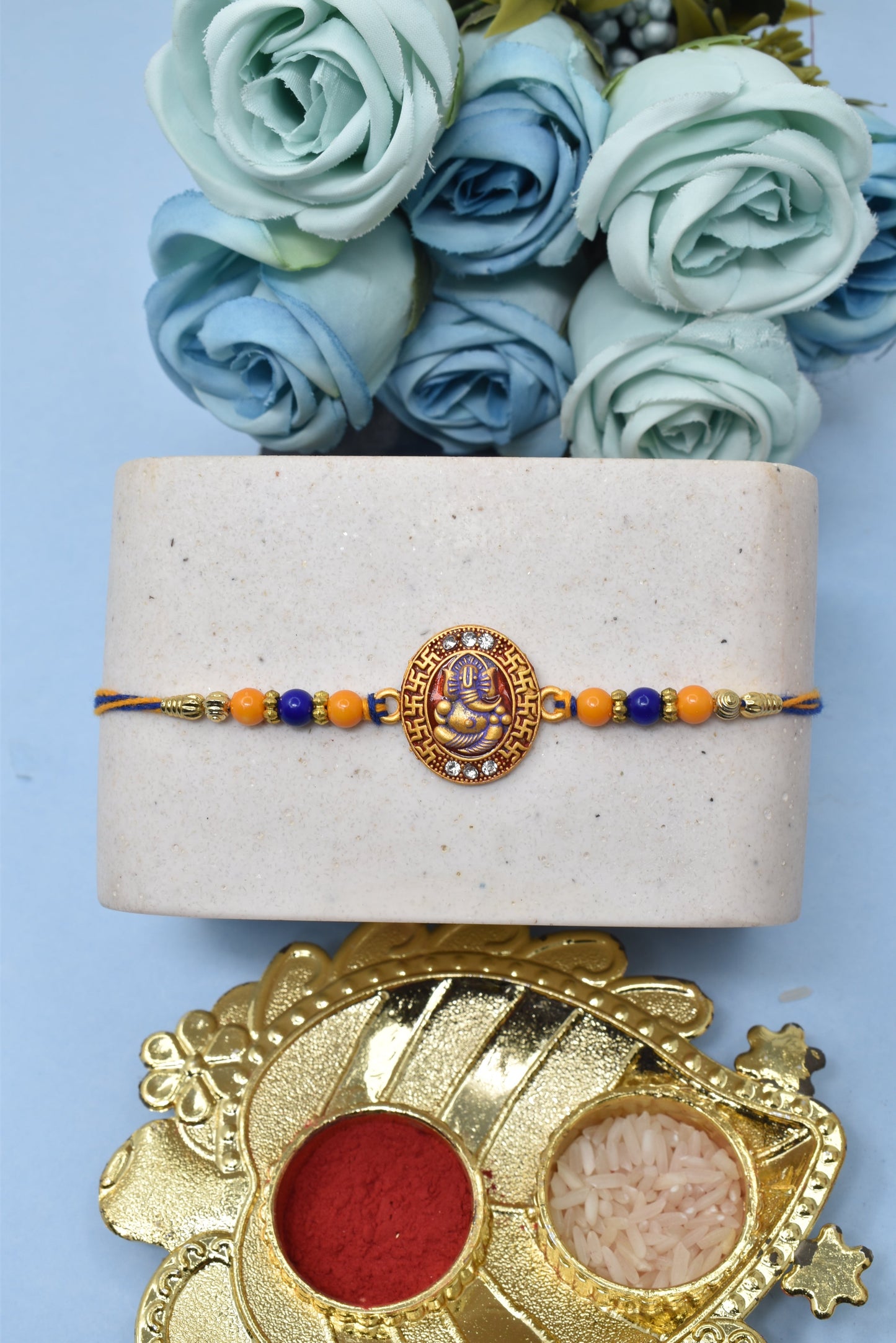 दिव्य भगवान गणेश स्वस्तिक राखी के साथ रोली चावल और कार्ड के पैक के साथ 5 राखी का सेट | भाई के लिए राखी | भैया राखी | बच्चों की राखी | बच्चों के लिए राखी | भैया के लिए राखी