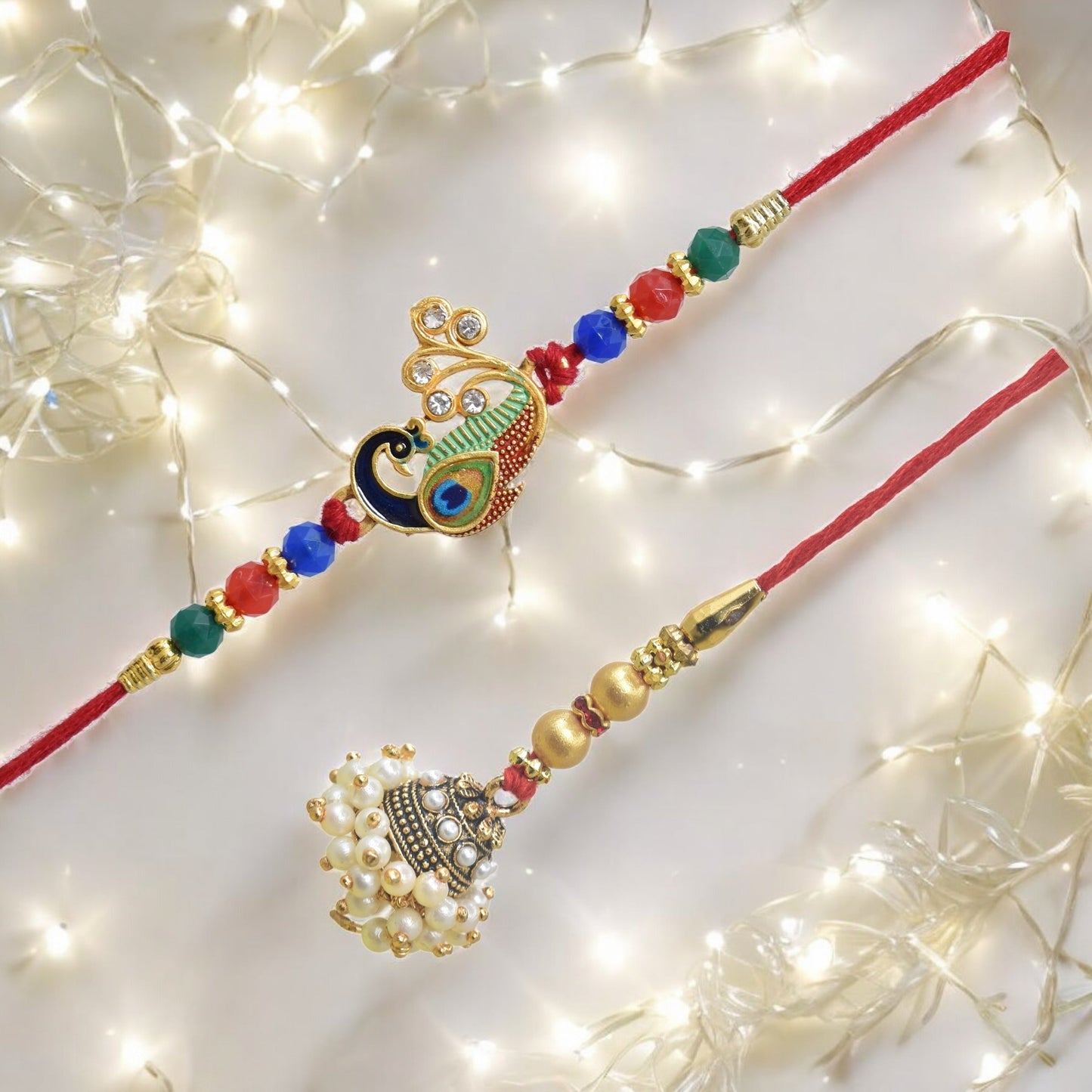 पारंपरिक मोर डिजाइन भैया भाभी राखी सेट, रक्षाबंधन पर भाई के लिए 2 राखी का उत्तम सेट