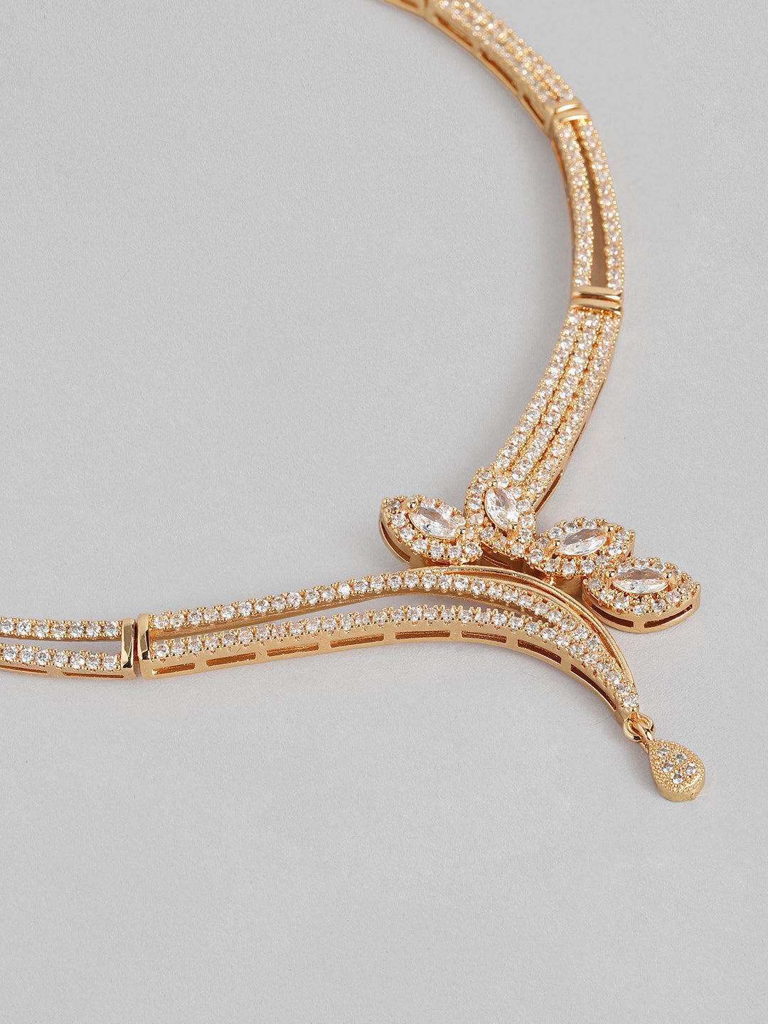 Bridal set,wedding set for women,golden set,necklace ,partywear jewellery for women,jewellery for wedding,choker set,bollywood jewellery,trendy jewellery set,designer jewellery,silver set,silver jewellery ,