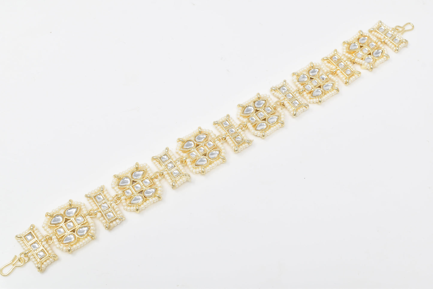 Rajputi Borla Mangtikka studded with Pearl Stone for women