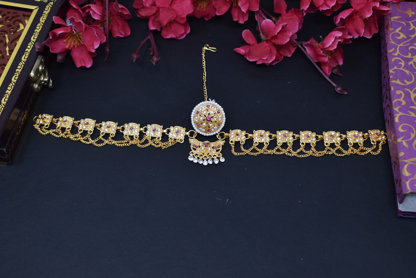 Marwadi Rakhdi set on head