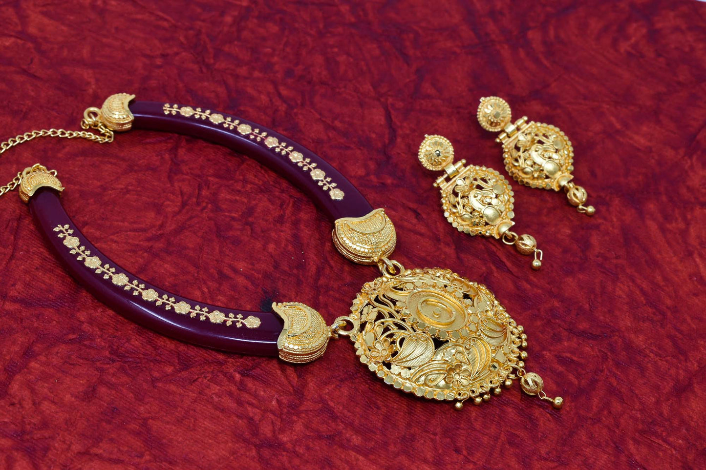 Traditional Maroon Color Pola Necklace for women with Earrings