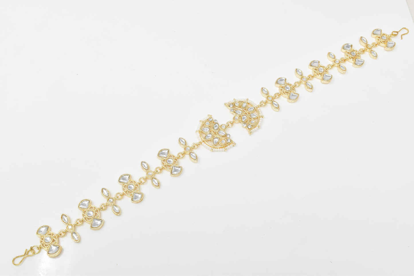 Rajputi Borla Mangtikka studded with Pearl Stone for women