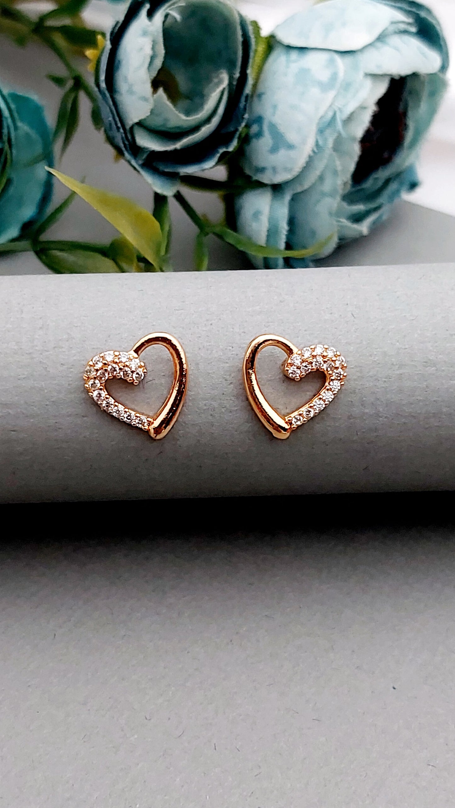 Rosegold earrings,studs,earrings for women,tops for women,latest earring,partywear stud earring