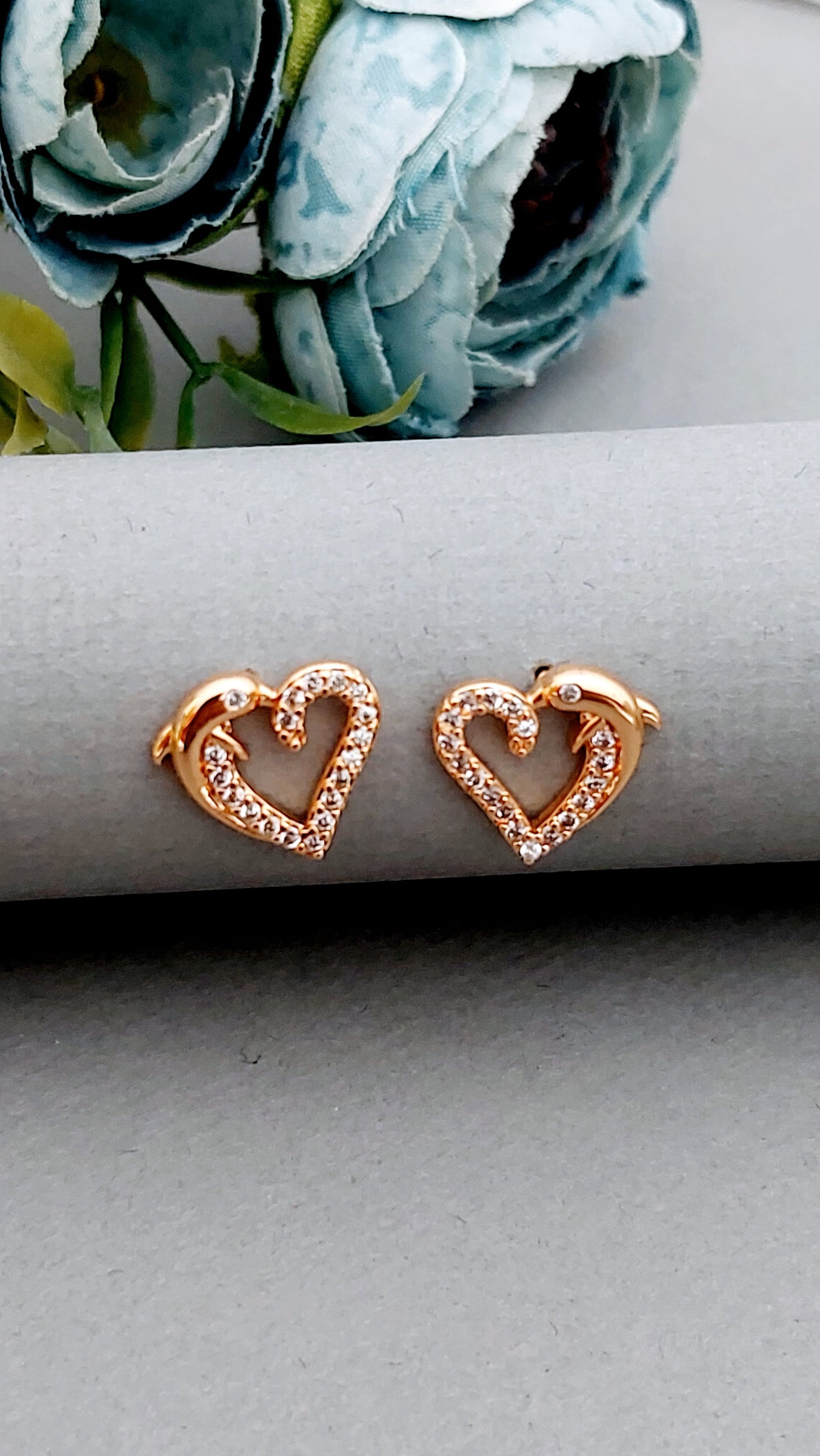 Rosegold earrings,studs,earrings for women,tops for women,latest earring,partywear stud earring