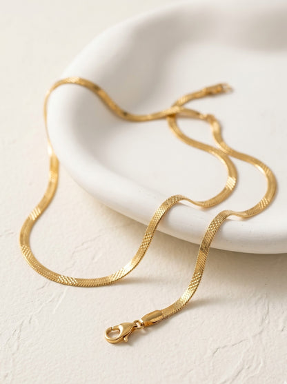 Stylish Chain with Secure Lobster Clasp Closure for Women and Girls