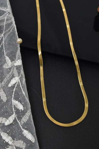 Stylish Chain with Secure Lobster Clasp Closure for Women and Girls