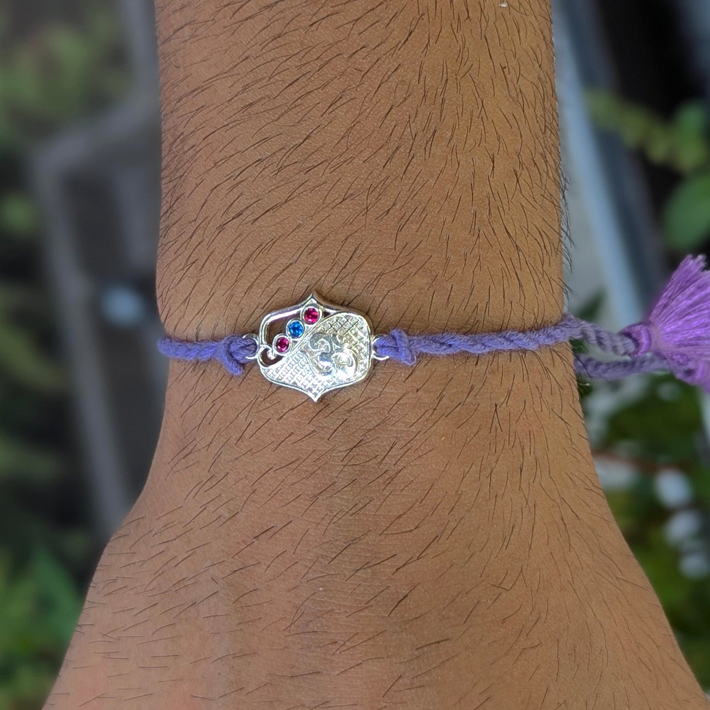 आत्मा श्लोक - ओम शांति का धागा 925 चांदी की राखी