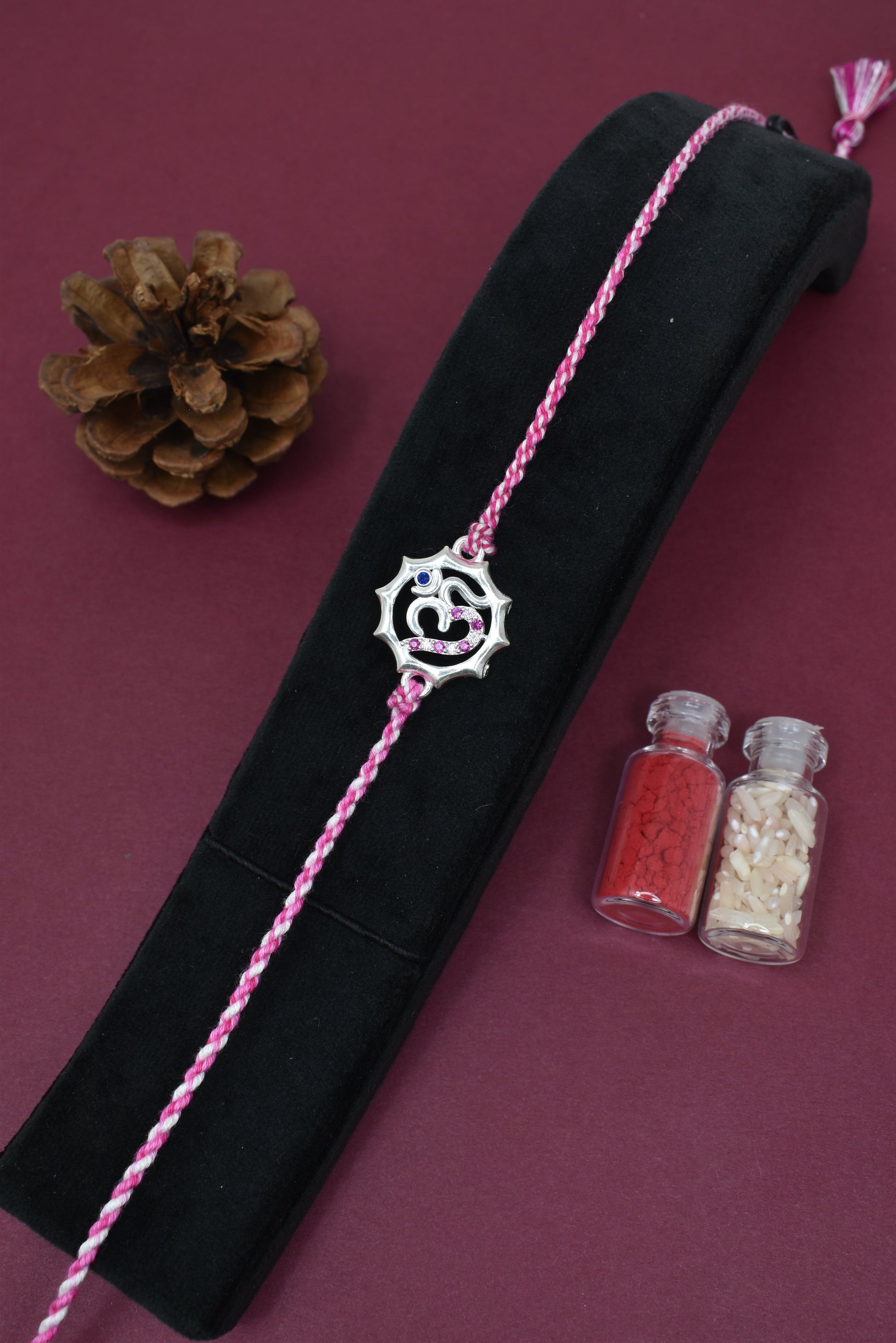  OM Pulse – Meditative Thread                   