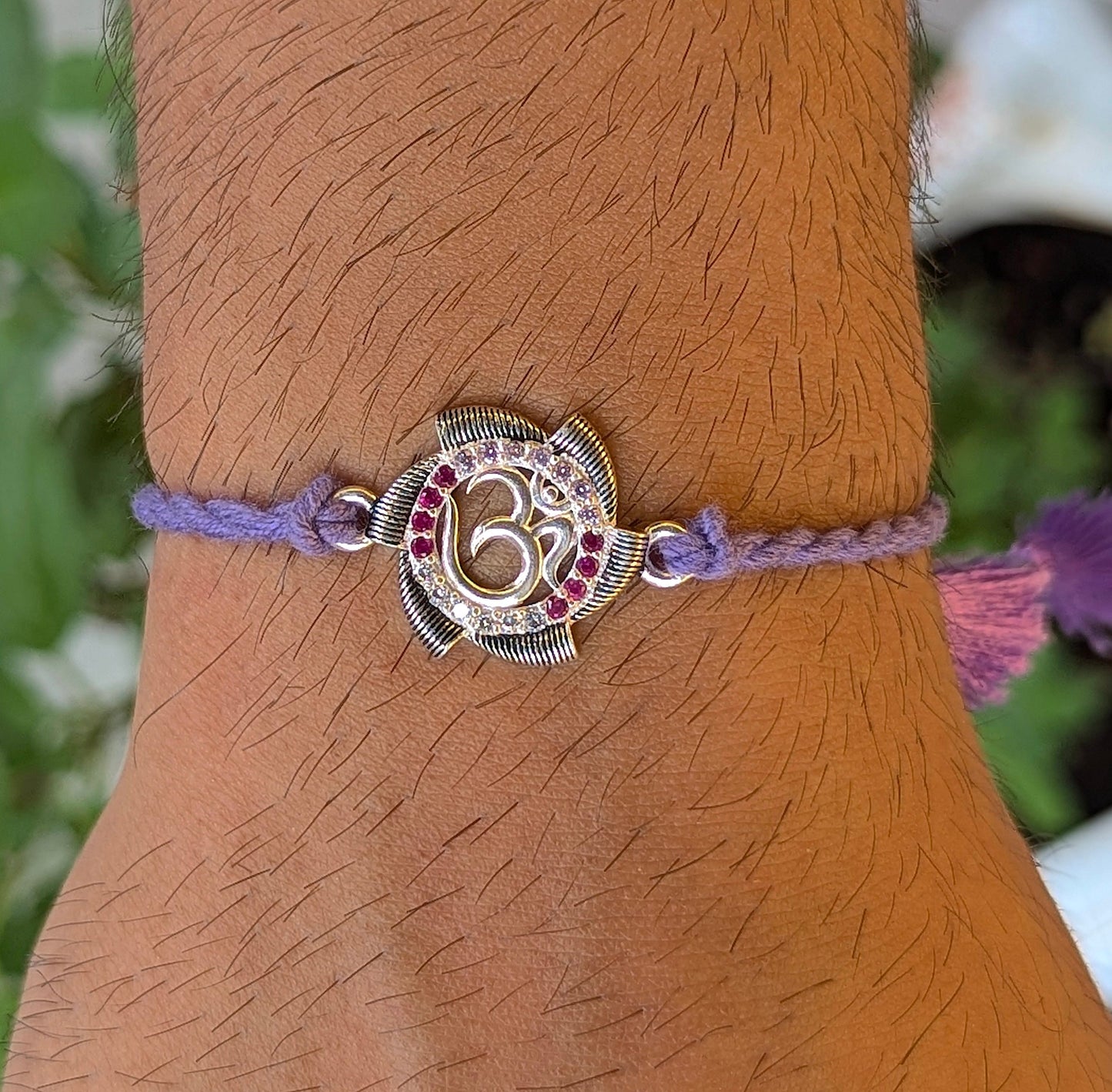 Soul Beacon – OM Energy Thread 925 Silver Rakhi