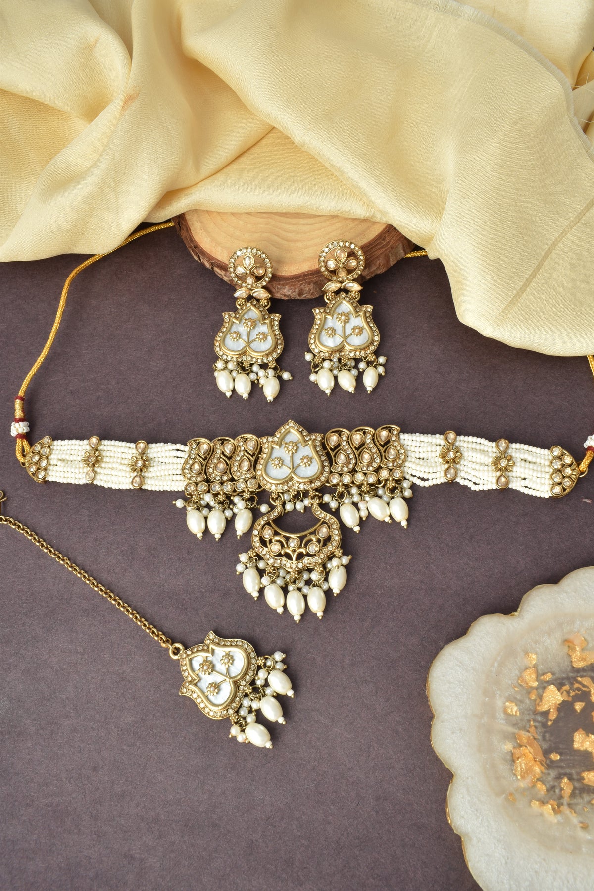 Kundan and Beaded Choker, Earring and Maang Tikka Jewellery Set for Women