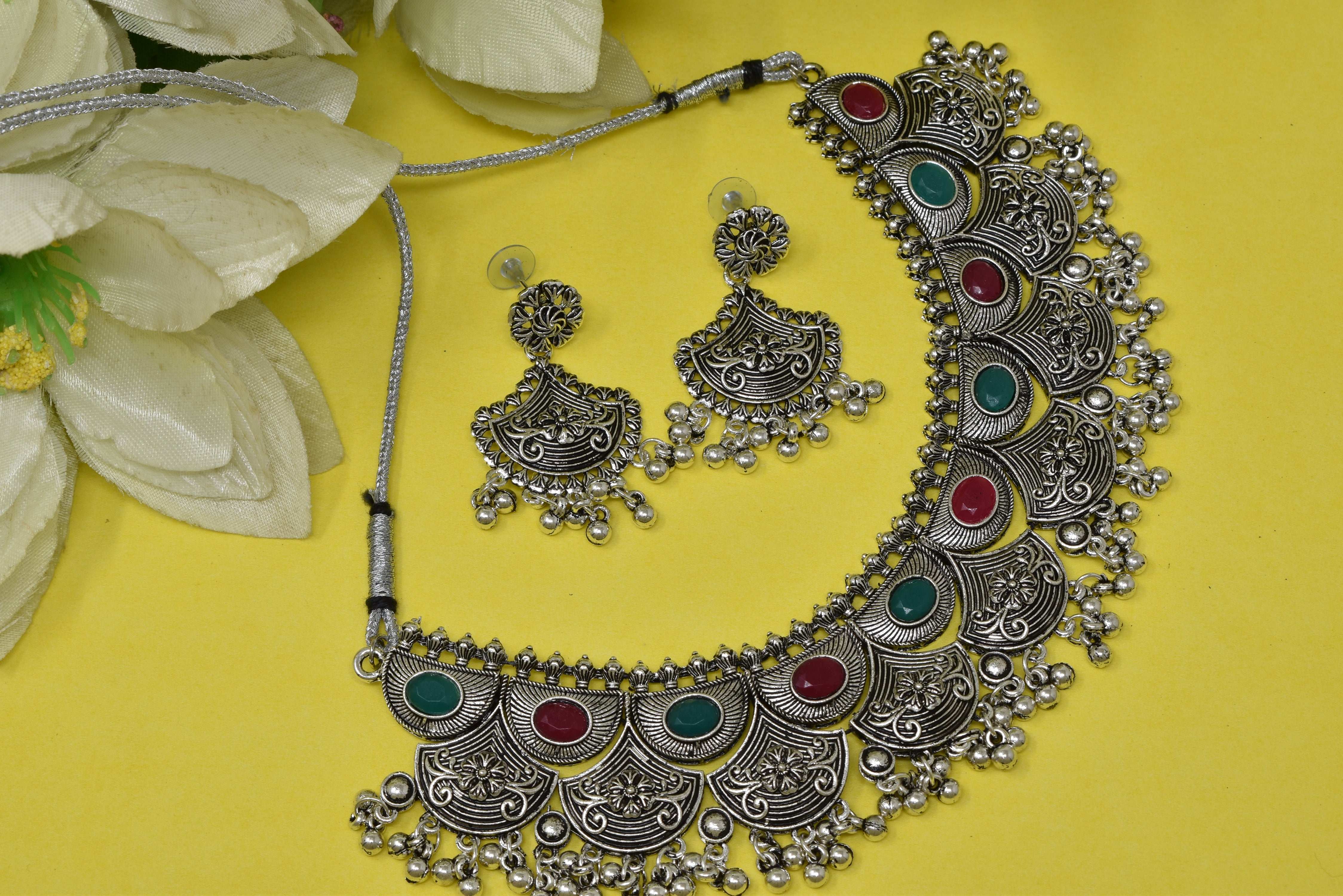 Oxodised silver plated multi colored jewellery set for women