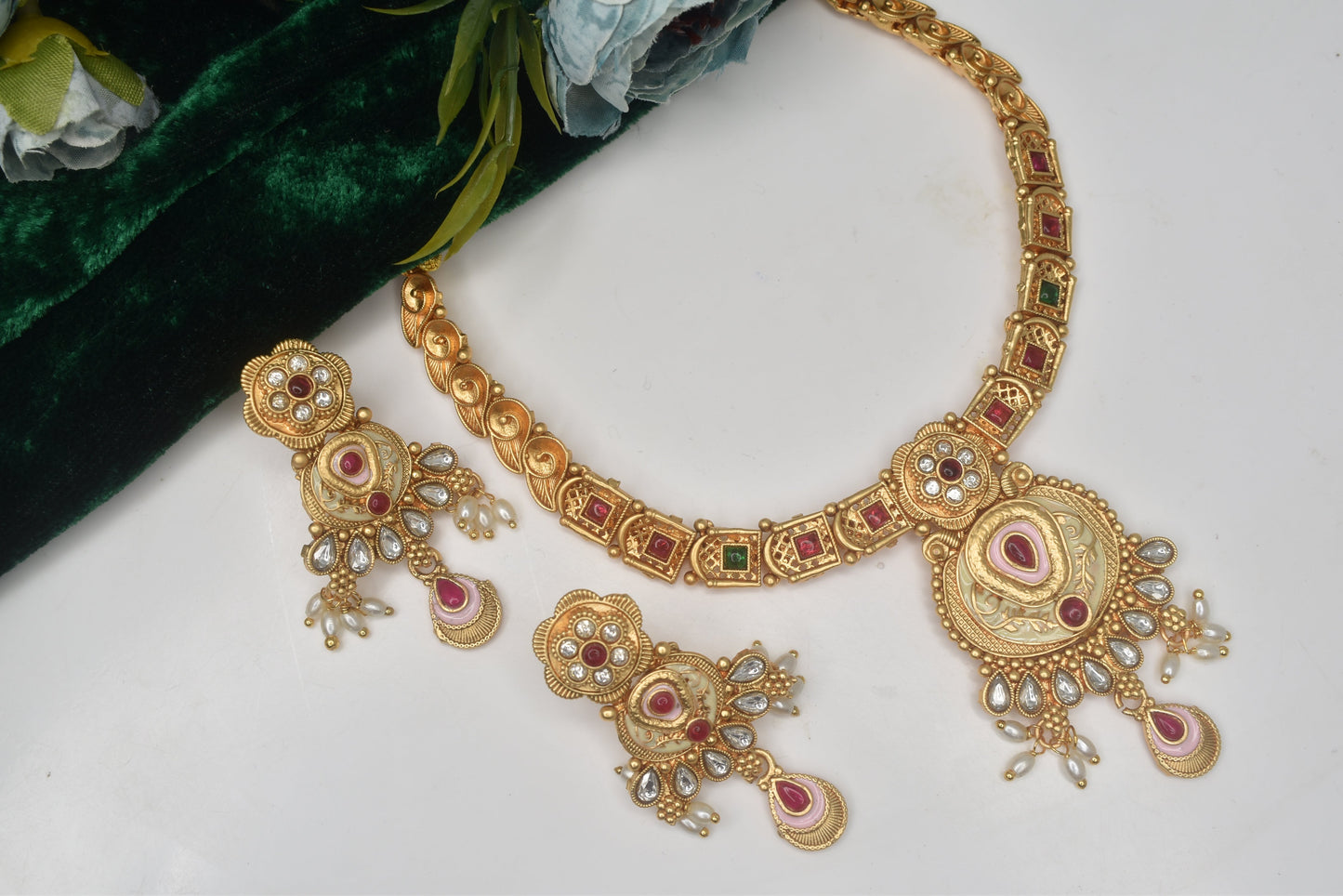 Meira Jewellery Premium Gold plated Royal Queen Look Antique DesignerKundan with Meenakari Luxurious Beautiful wedding wear Necklace set for women n Girls