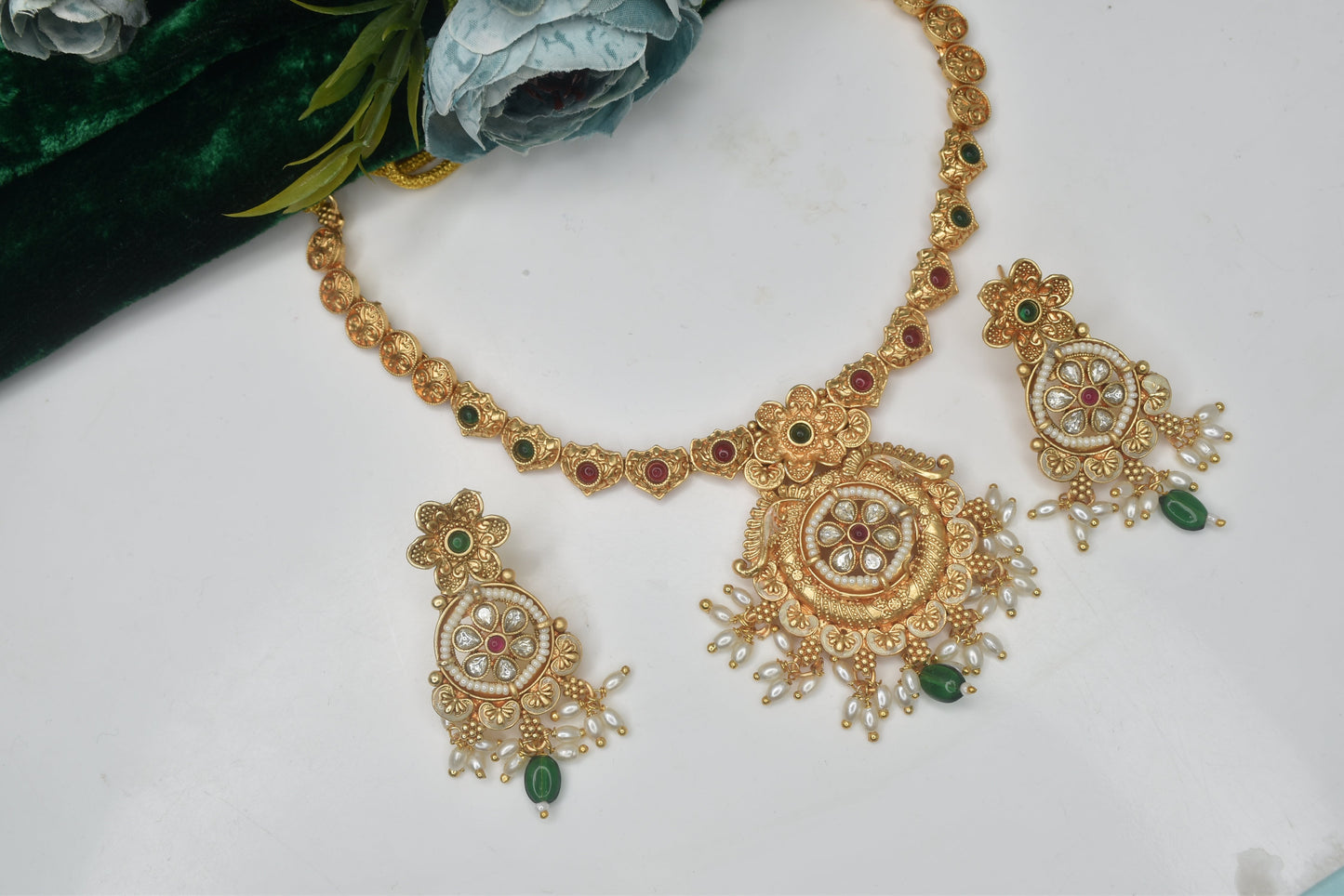 Meira Jewellery Premium Gold plated Royal Queen Look Antique DesignerKundan with Meenakari Luxurious Beautiful wedding wear Necklace set for women n Girls