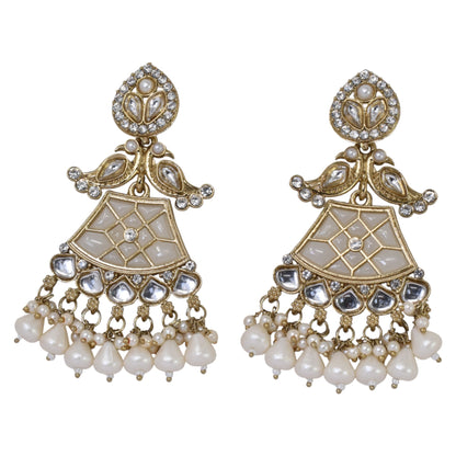 kundan jhumka,meenakari earrings,kahmiri earring,chandbali,chandelier earrings, dome jhumkas,pearl cluster jhumka, long earrings,heavy earrings,big earrings,designer earrings,latest design,new design