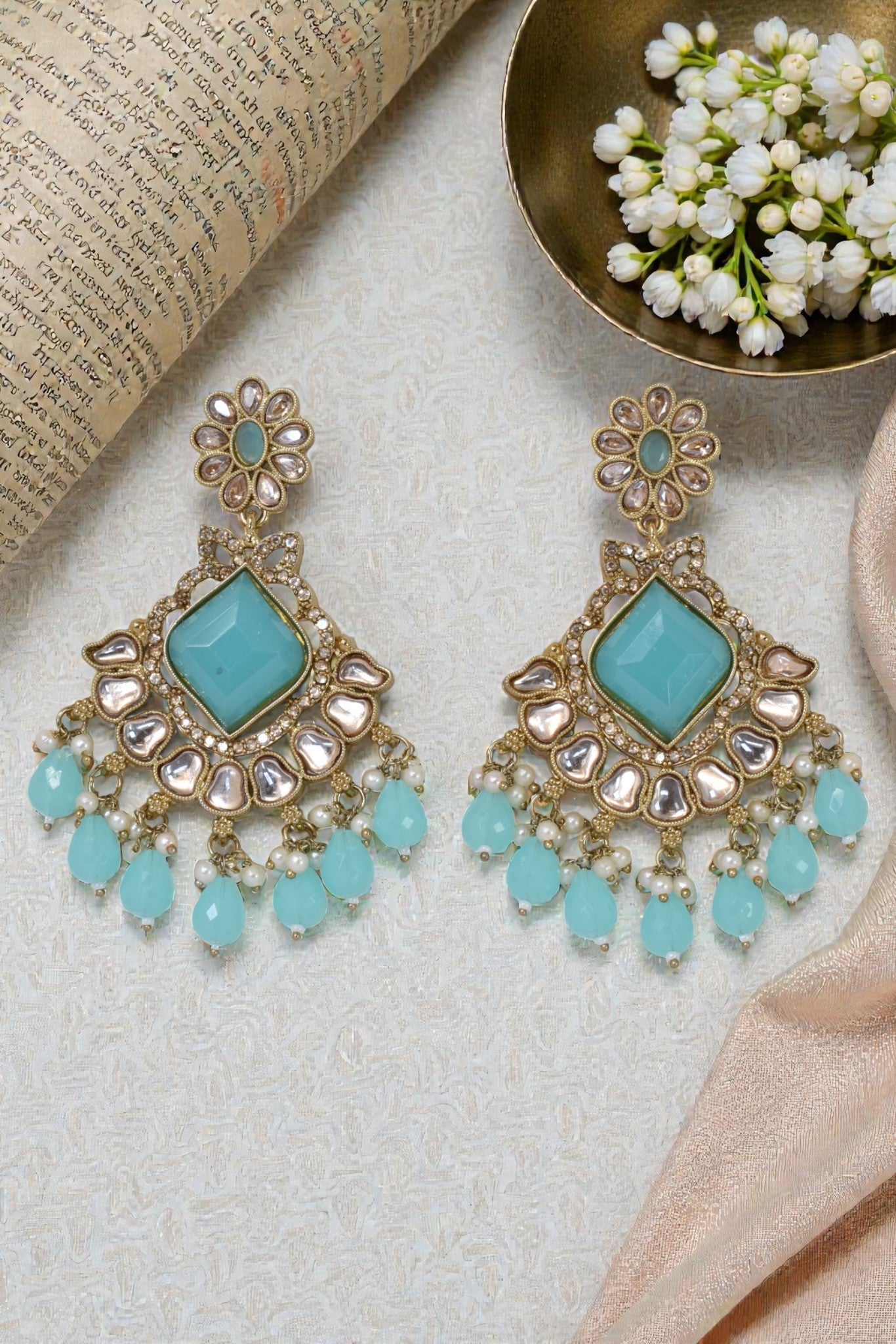 kundan jhumka,meenakari earrings,kahmiri earring,chandbali,chandelier earrings, dome jhumkas,pearl cluster jhumka, long earrings,heavy earrings,big earrings,designer earrings,latest design,new design