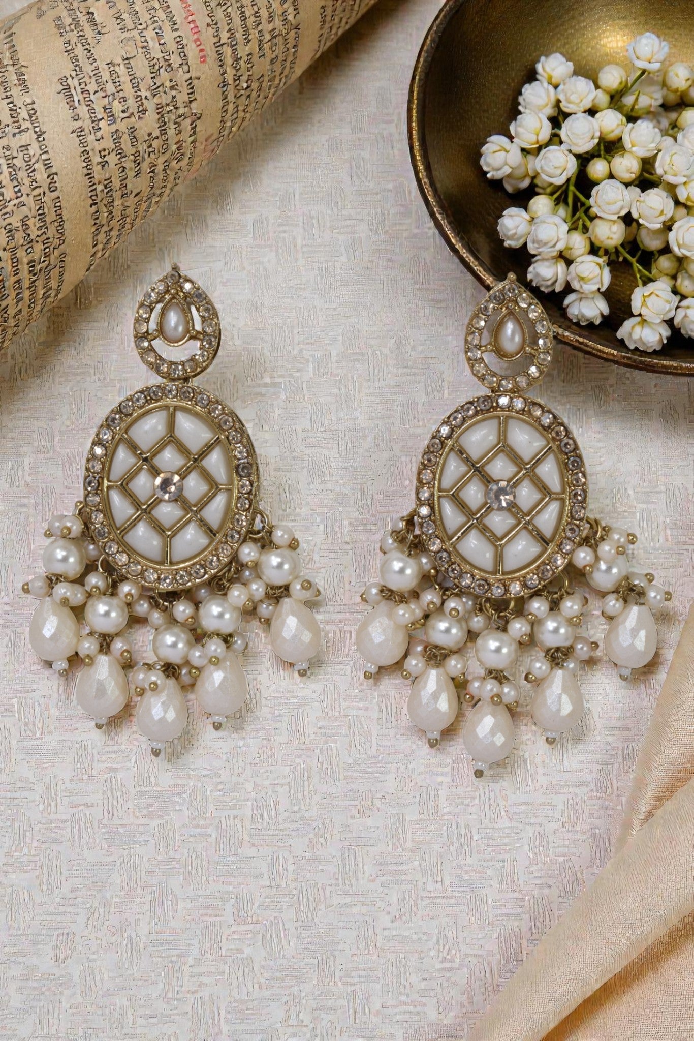 kundan jhumka,meenakari earrings,kahmiri earring,chandbali,chandelier earrings, dome jhumkas,pearl cluster jhumka, long earrings,heavy earrings,big earrings,designer earrings,latest design,new design