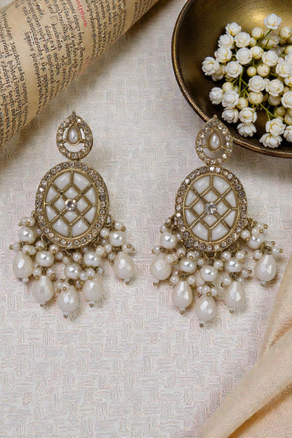 kundan jhumka,meenakari earrings,kahmiri earring,chandbali,chandelier earrings, dome jhumkas,pearl cluster jhumka, long earrings,heavy earrings,big earrings,designer earrings,latest design,new design