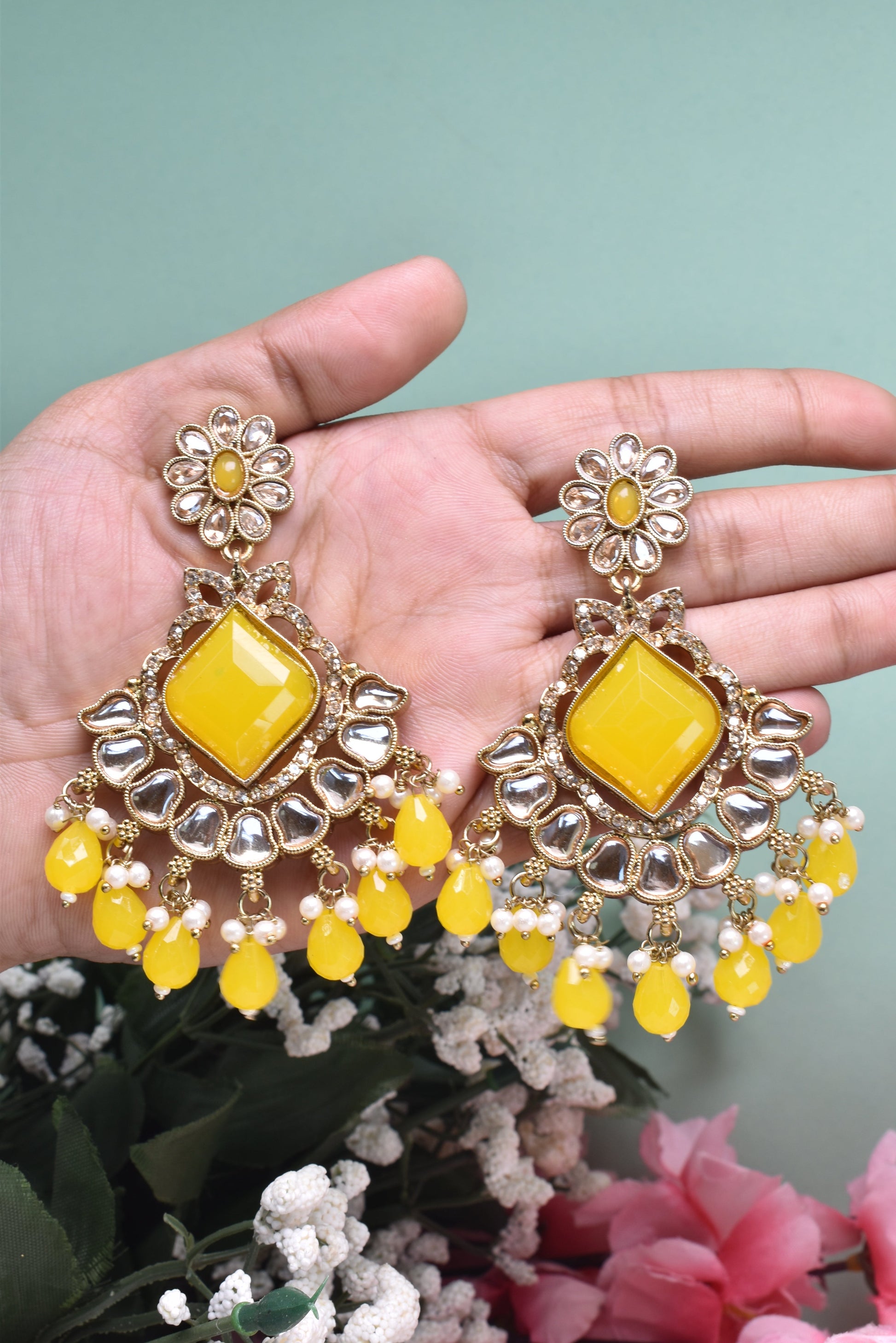 kundan jhumka,meenakari earrings,kahmiri earring,chandbali,chandelier earrings, dome jhumkas,pearl cluster jhumka, long earrings,heavy earrings,big earrings,designer earrings,latest design,new design