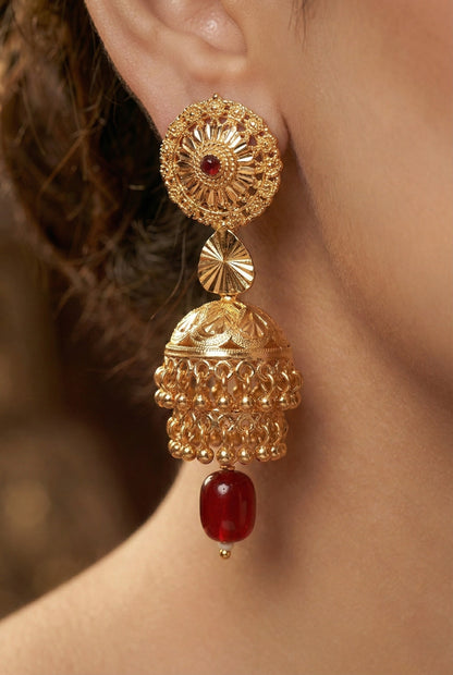 Traditional Gold Toned Jhumka Earrings with Red Beaded Ear Chain for Women, Floral Disc Temple Jewellery Style, South Indian Bridal Jewellery, Festive Ethnic Statement Earrings for Saree & Lehenga