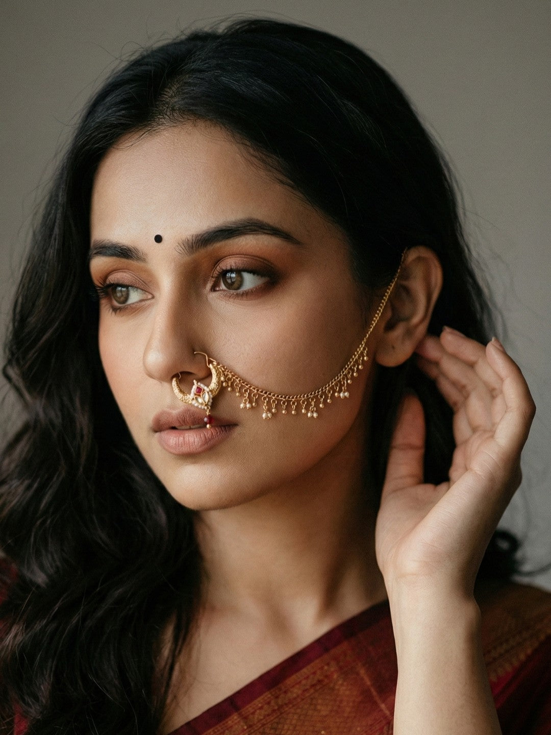 Meira Jewellery Traditional Bridal Nath with Chain for Women, Nose Ring with Red Stone, Kundan & Bead Drop, Ethnic Maharashtrian Style Nose Accessory for Wedding, Festive, Party & Cultural Jewellery