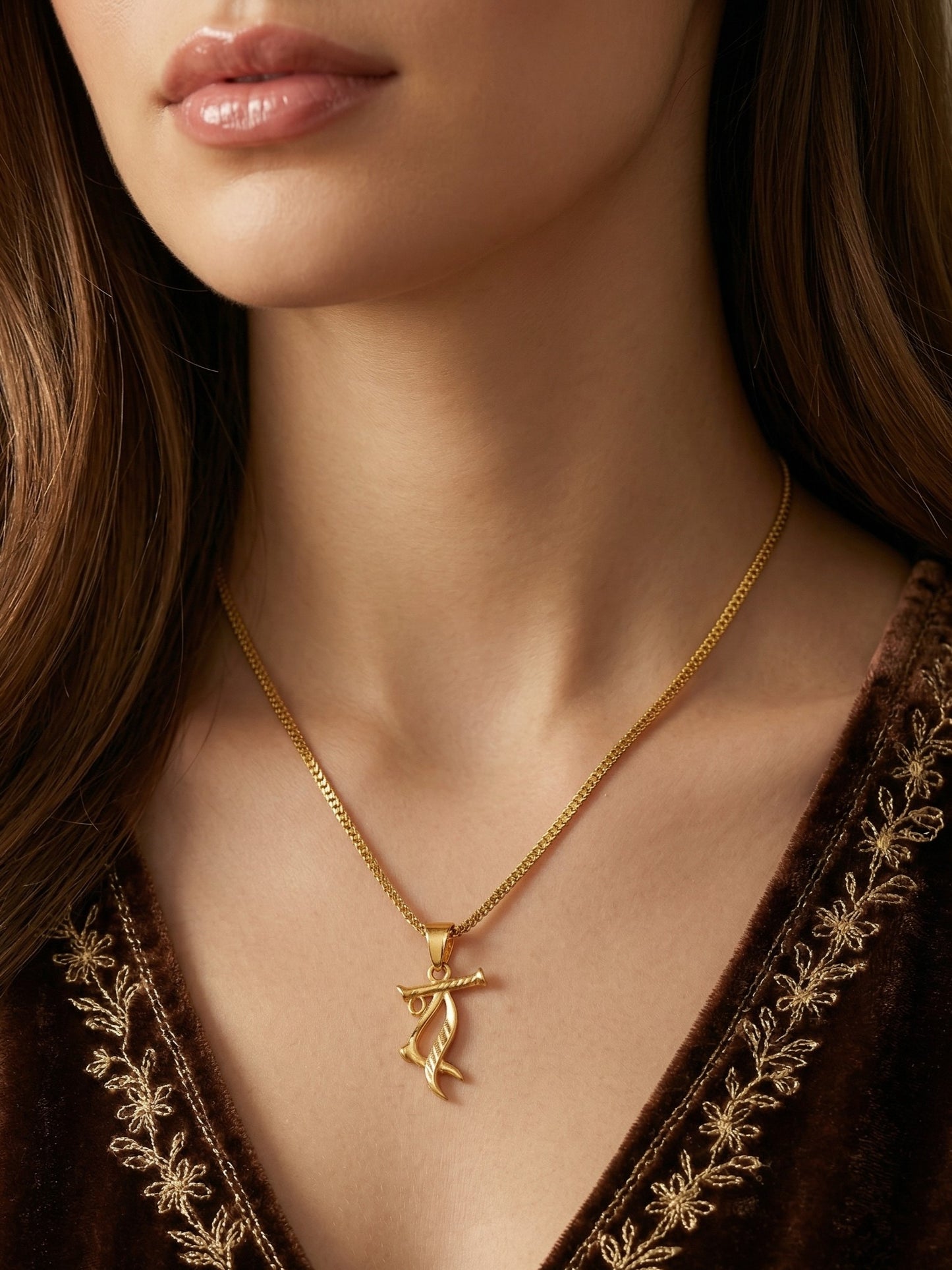 Meira Jewellery Gold Plated Traditional Chain Pendant in Stylish Krishna Murli Design for Women, Minimalist Gold Chain Necklace with Religious Style Charm, Daily Ethnic Simple Pendant Chain Necklace