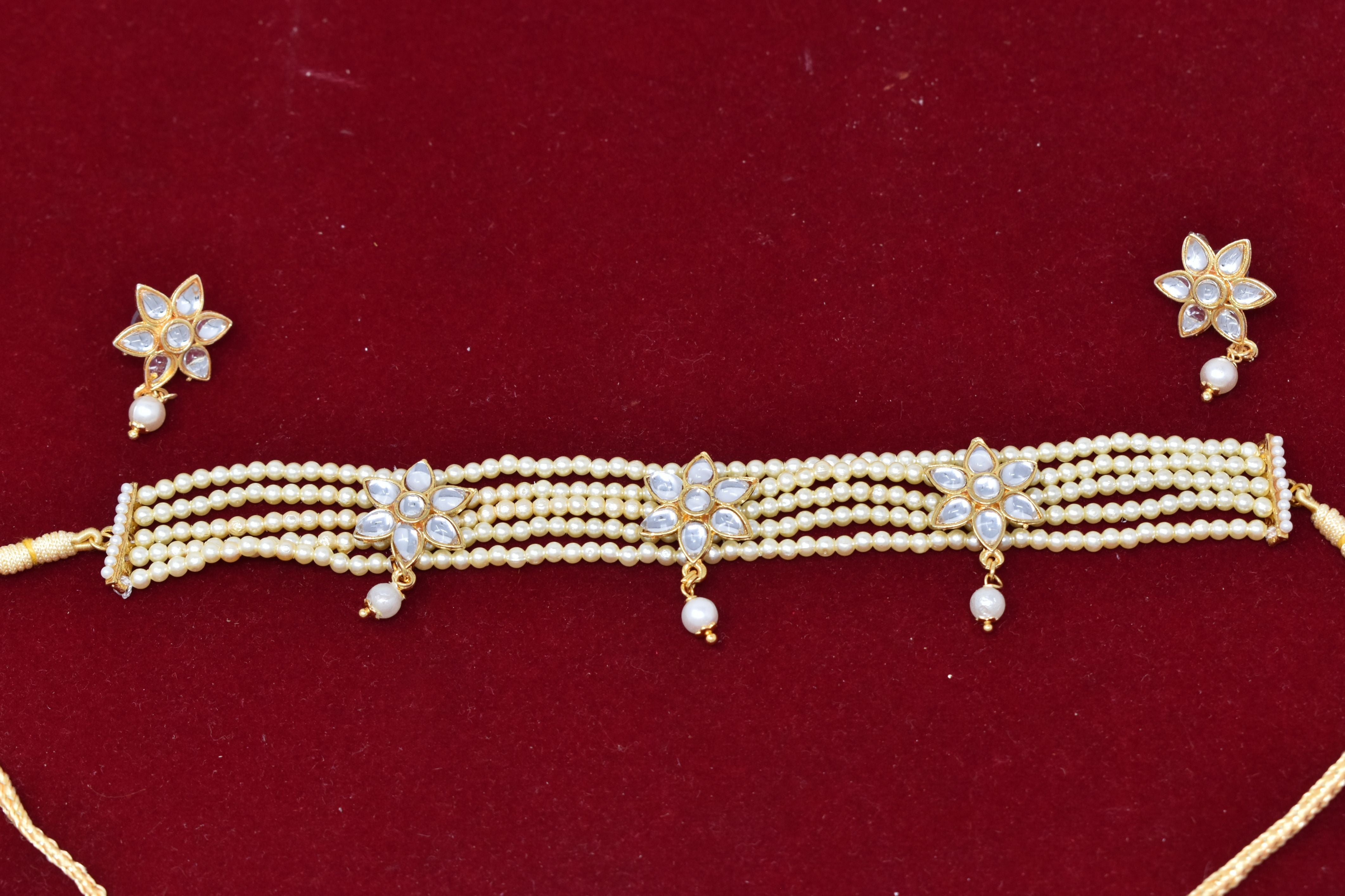 Rajputi Choker Set in White kundan and Pearls Work