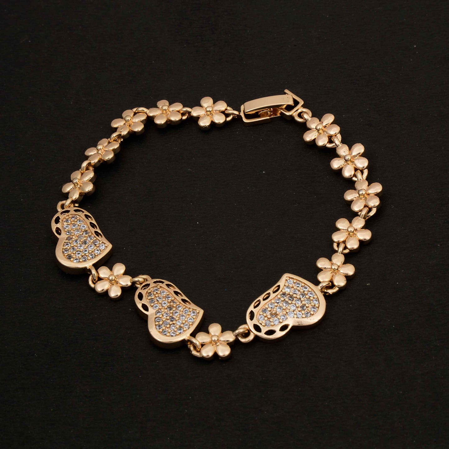 Rose Gold Heart Shape With Flower Bracelet