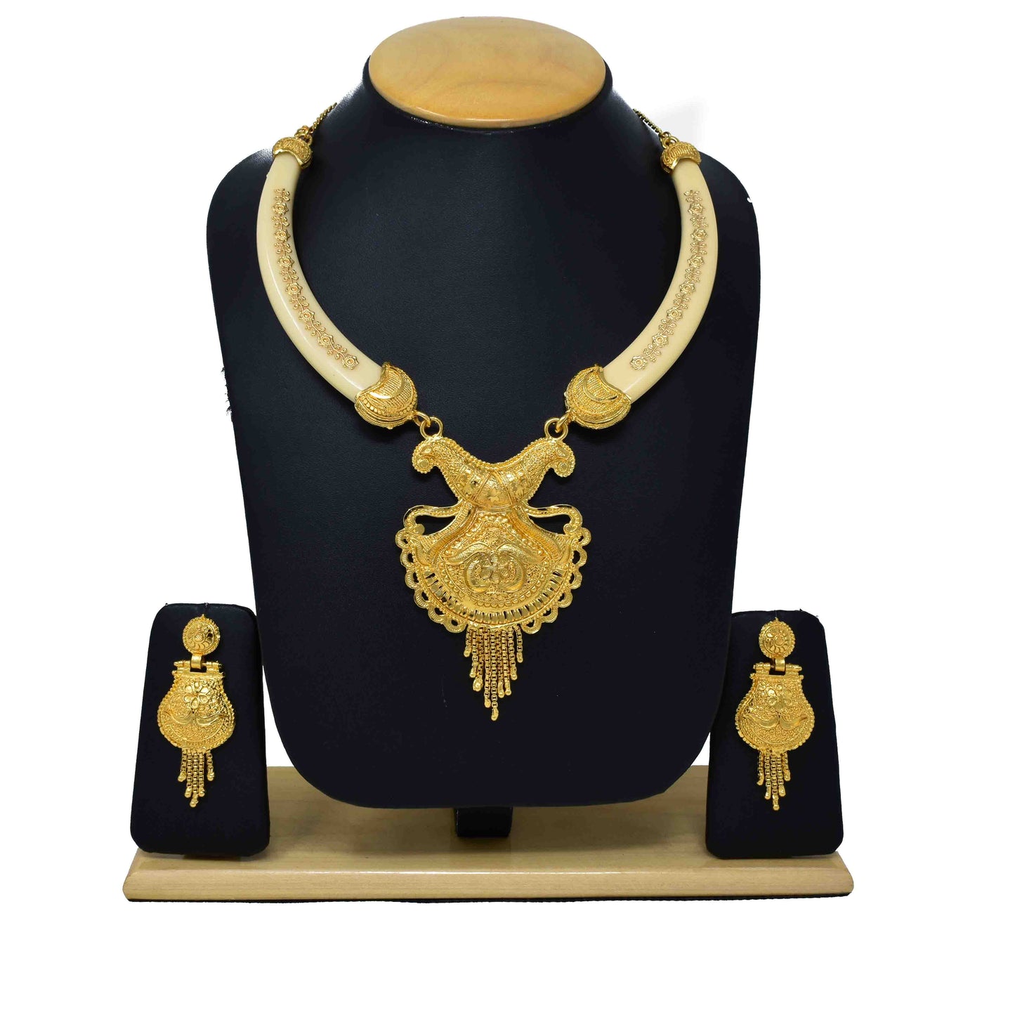 Traditional Cream Color Pola Necklace for women with Earrings